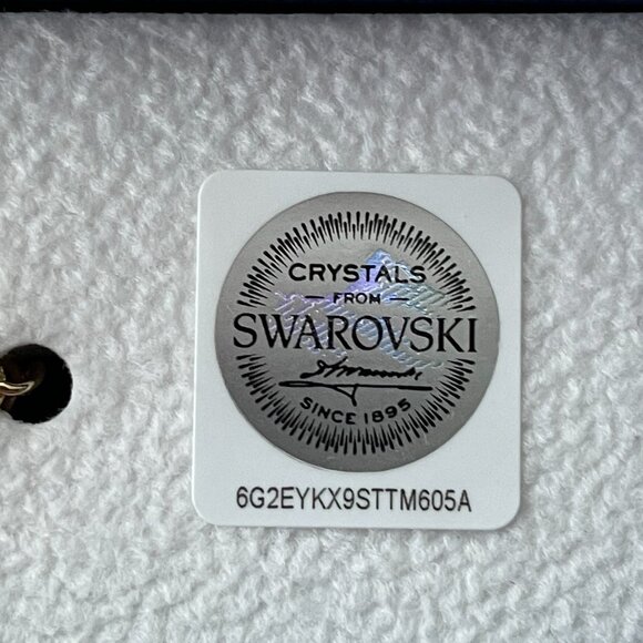 Aura Swarovski Crystal 18kt GP Medallion Link Bracelet New In Box - Picture 7 of 11